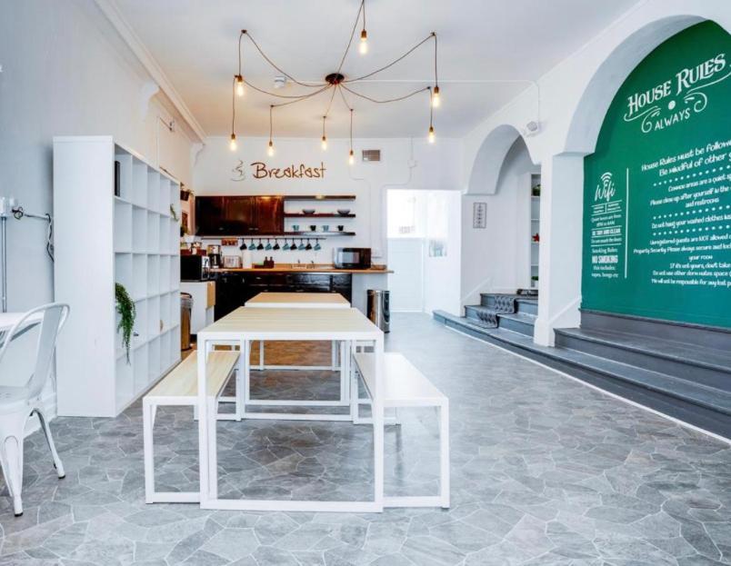 Miami On A Budget - Free Dinner -Coffee - Tea - Every Day-Female Only Dorms - Men Only Dorms - Under New Management Εξωτερικό φωτογραφία