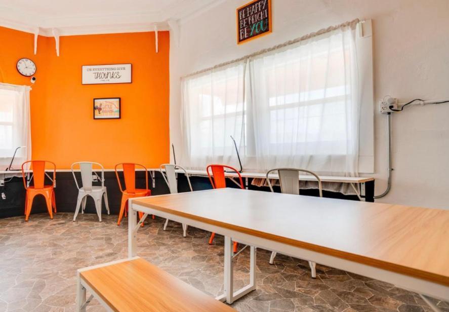 Miami On A Budget - Free Dinner -Coffee - Tea - Every Day-Female Only Dorms - Men Only Dorms - Under New Management Εξωτερικό φωτογραφία